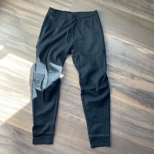 Black Mens joggers size M